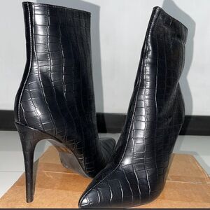 Fashion Nova Black Croc-Pattern Heeled Boots.